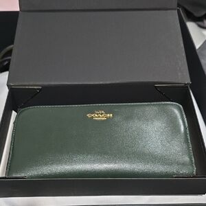 Coach Dark Green Leather Zip Wallet with Gold Logo Hardware